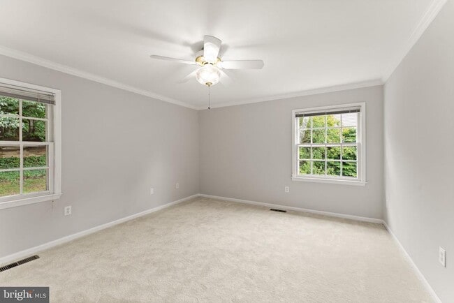 Building Photo - 2660 Oakton Glen Dr