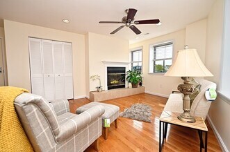 Building Photo - 358-358 Main St