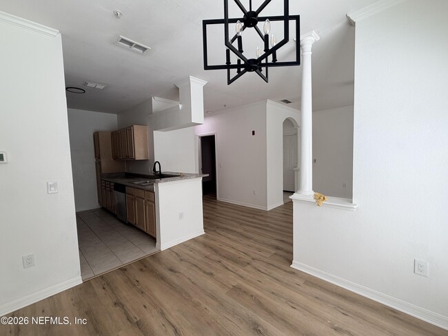 Building Photo - 7800 Point Meadows Dr