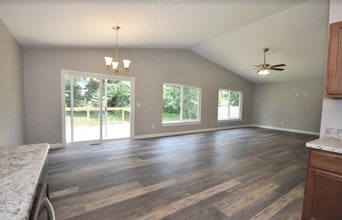 Building Photo - 252 Seminole St