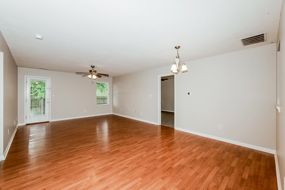Building Photo - 5544 Wild Horse Dr