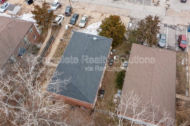 Building Photo - 318 Mt Everest Dr