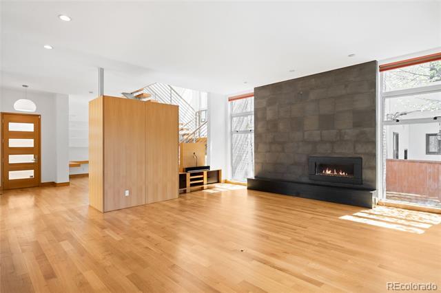 Building Photo - 947 S Gilpin St