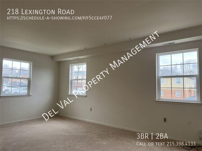 Building Photo - 218 Lexington Rd