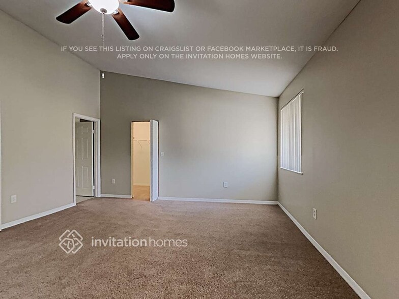 Building Photo - 15008 SW 112th Ln