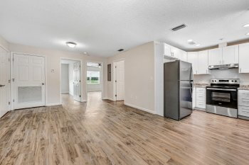 Building Photo - Charming 2 bedroom blending style and functionality