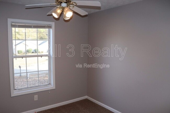 Building Photo - 508 Jarrett Ct