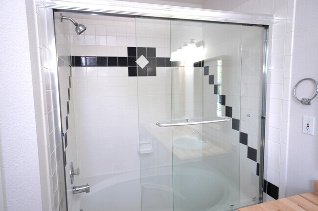 Building Photo - 7527 W Lamplighter St