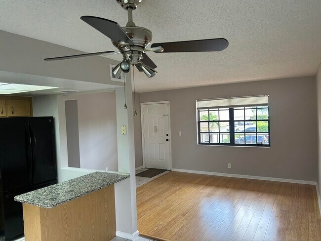 Building Photo - 4147 Oak Terrace Dr