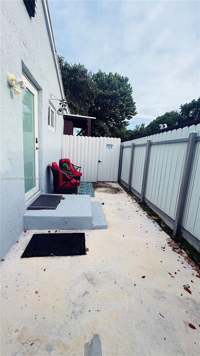 Building Photo - 1558 NW 103rd St