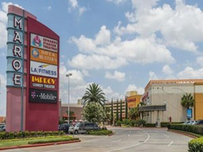 Building Photo - 8277 Kingsbrook Rd