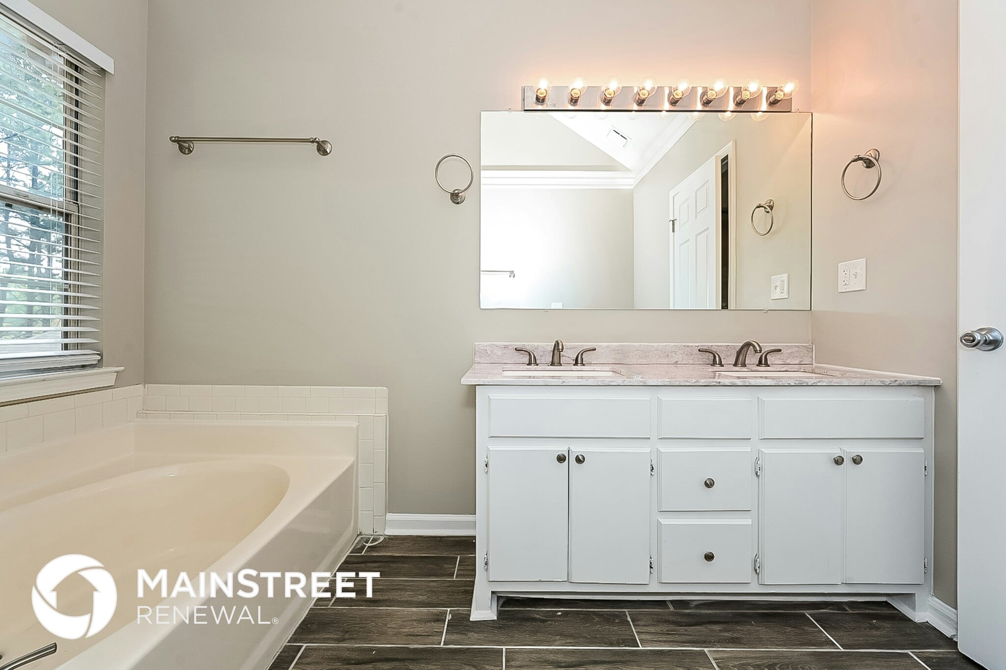 Building Photo - 176 Pine Branch Dr