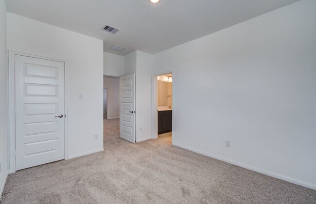 Building Photo - 24811 Harrow Mdw Dr