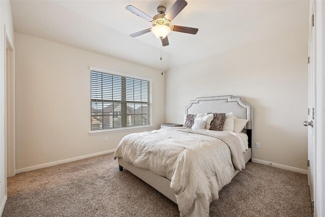 Building Photo - 2844 Coral Valley Dr