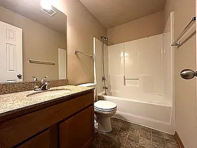 Building Photo - 1758 N 177th Plaza