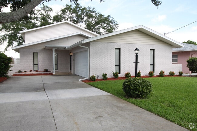 Building Photo - 517 20th Ave
