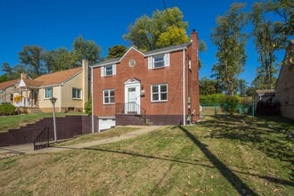 Building Photo - READY FOR MOVE IN! Check out this RENOVATE...