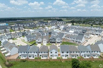 Building Photo - 7311 W Meadow Ct