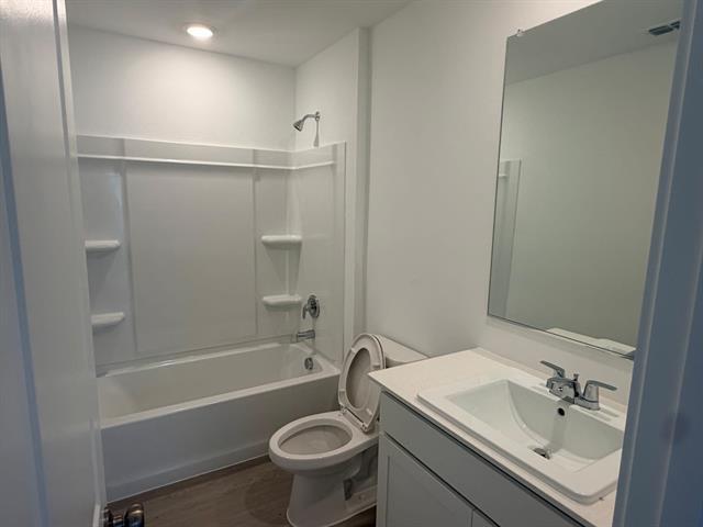 Building Photo - 3117 Campeiro Ave