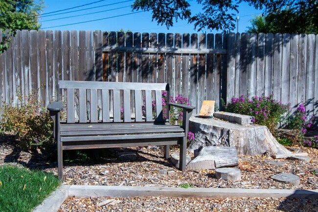 Building Photo - 3413 W Sunset Ave