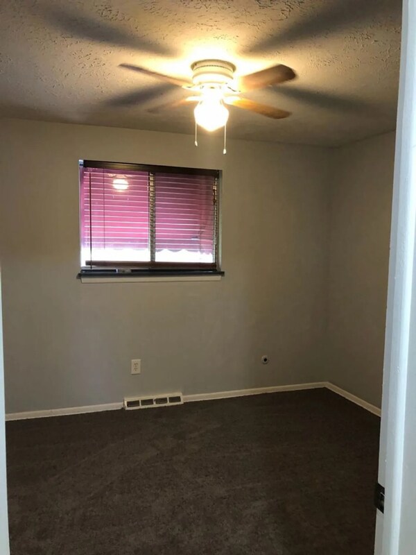 Building Photo - 525 Delford Ave NW