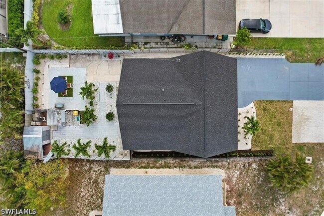 Building Photo - 717 95th Ave N