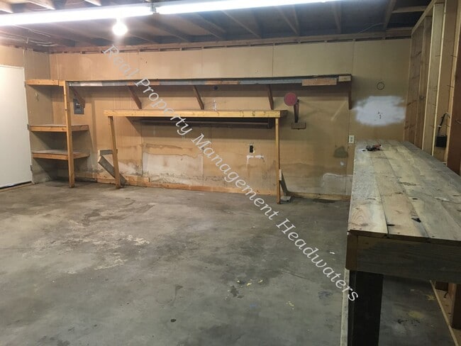 Building Photo - 3 Bedroom 2 Bath Pet Friendly House for Rent