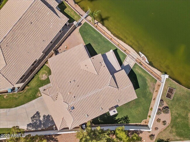 Building Photo - 1414 N Palmsprings Dr