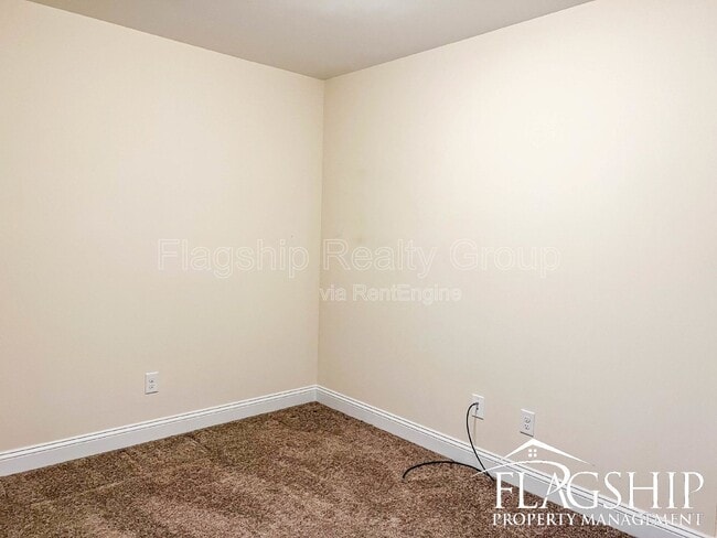 Building Photo - 118 Quail Hollow Dr