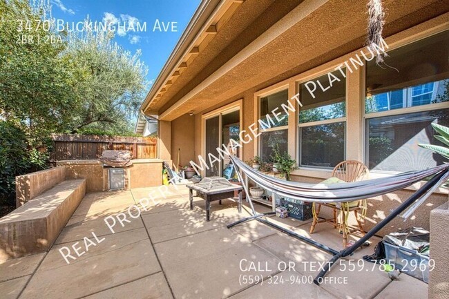 Building Photo - $2,295 AShlan & De Wolf, 2 Bedroom 2 Bathr...