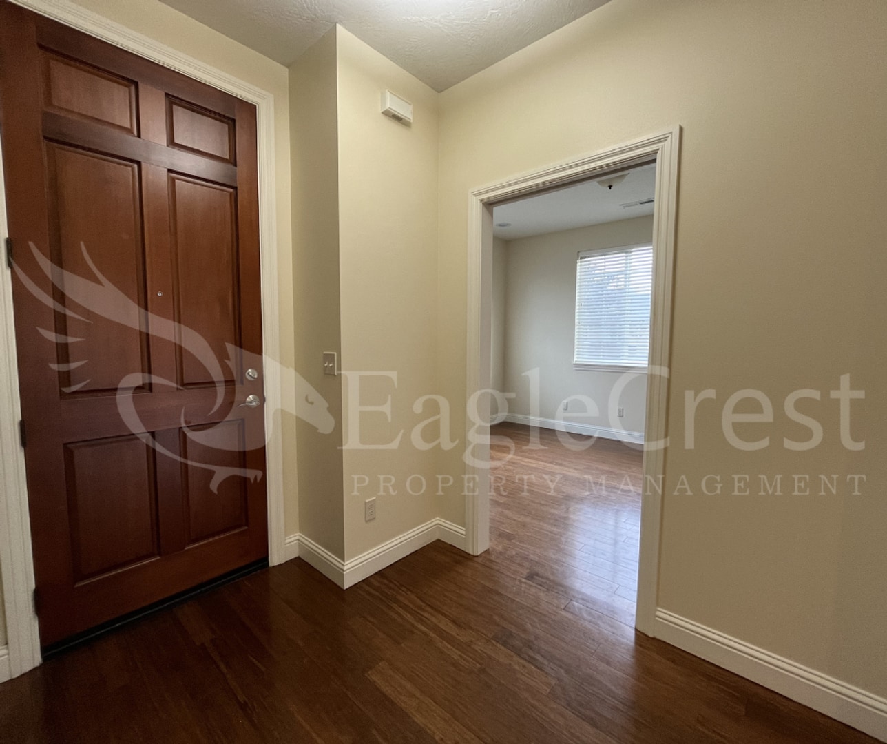 Building Photo - Spacious & Stylish 3-Bedroom Home in a Charming Neighborhood Near Walking Paths