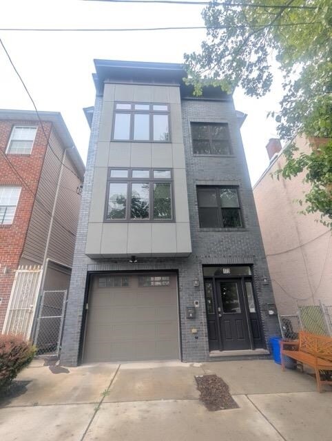 Primary Photo - 173 Halladay St