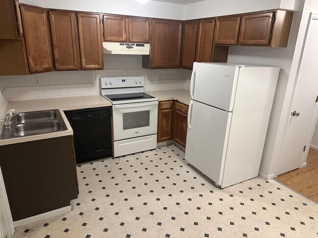 Building Photo - 4887 Basswood Dr