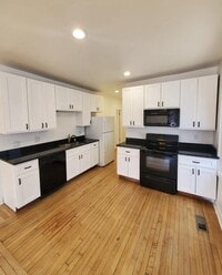 Building Photo - 526 E Burleigh St