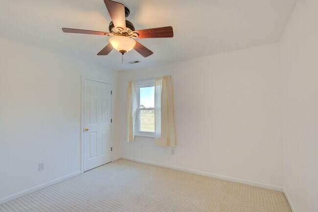 Building Photo - 427 Las Gaviotas Blvd