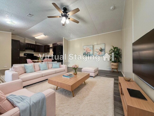 Building Photo - 709 N Collins Fwy