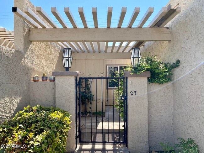 Building Photo - 5100 N Miller Rd