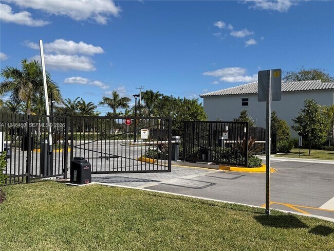 Building Photo - 145 SW 184th Ave