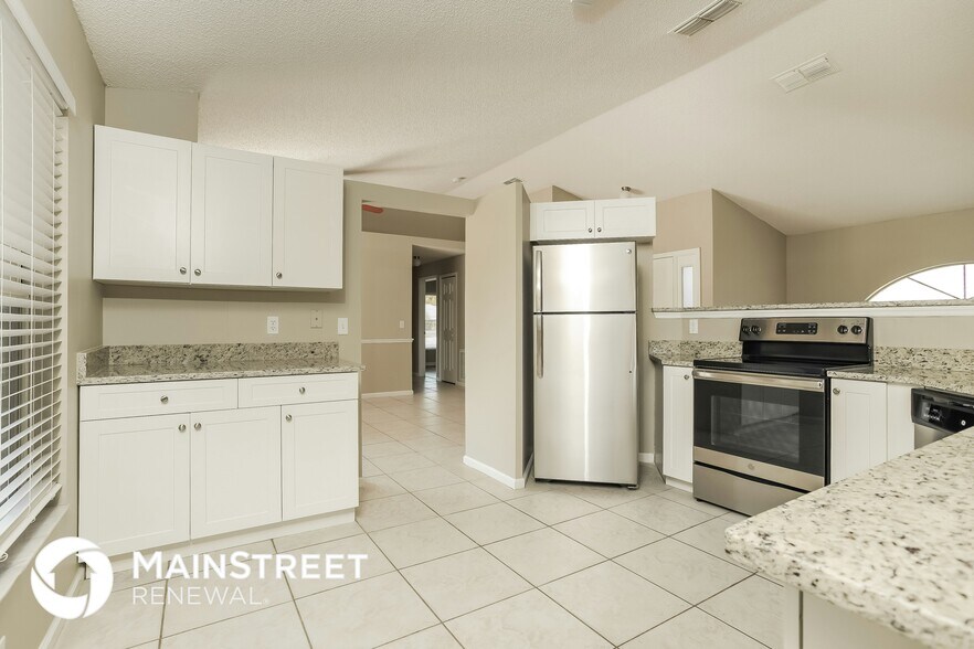 Building Photo - 557 Oak Branch Cir