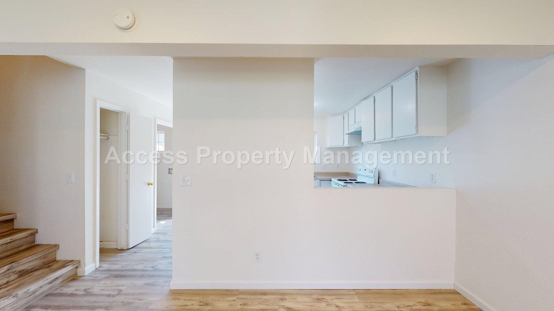 Building Photo - 1050 N Denair Ave