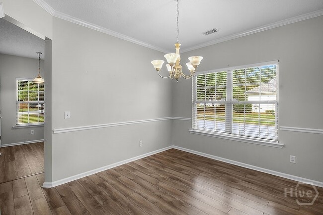 Building Photo - 201 Foxbury Square