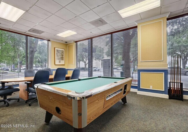 Building Photo - 311 W Ashley St