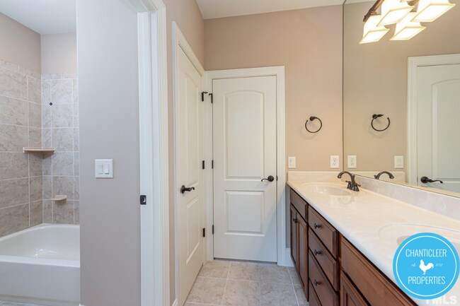 Building Photo - 3607 Henrys Garden Lane