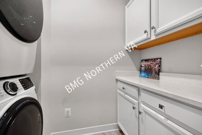 Building Photo - 2694 Velocity Rd