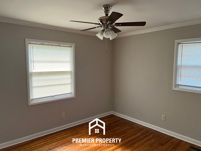 Building Photo - Charming 3BR/1.5BA in West Huntsville | Hardwood Floors Throughout & Fenced Yard