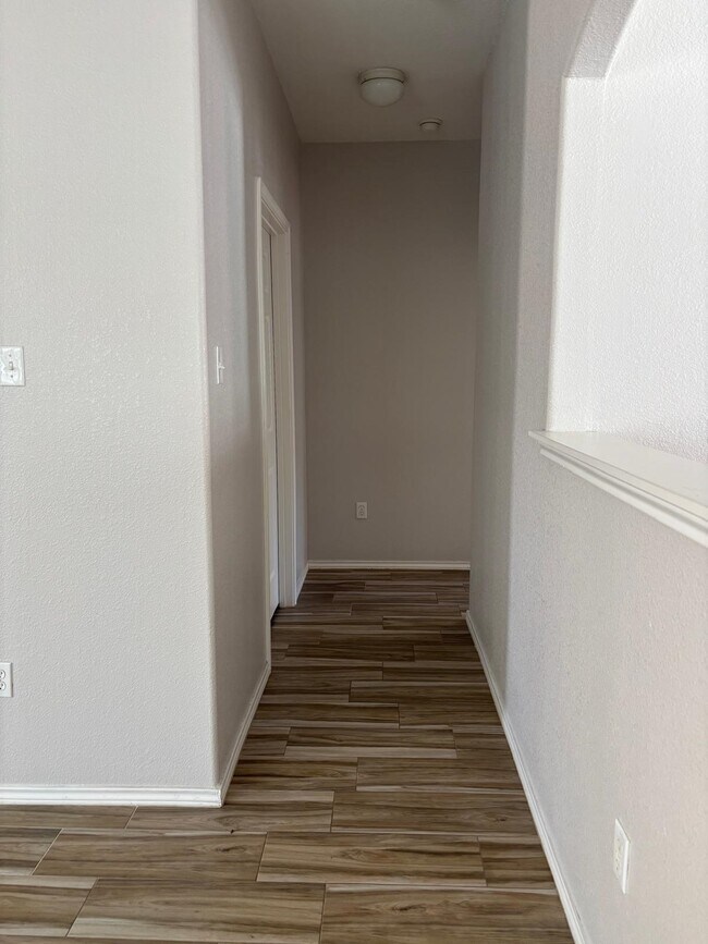 Building Photo - 217 Kahlo Loop