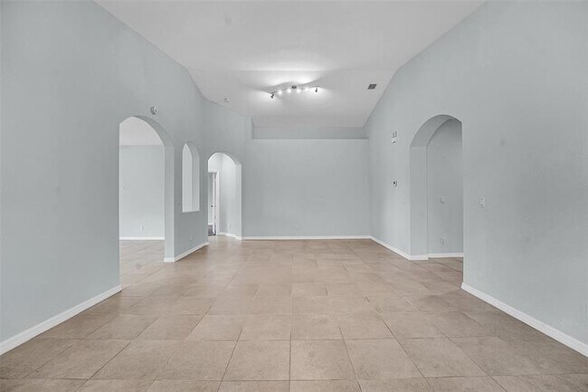 Building Photo - 7162 Prudencia Dr