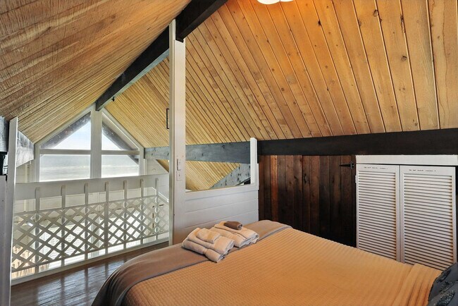 Building Photo - 62 Ocean St