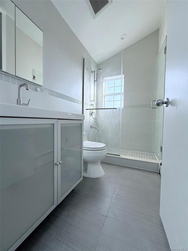 Building Photo - 95-10 95th Ave