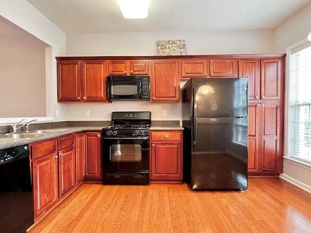 Building Photo - 1369 Thornborough Dr